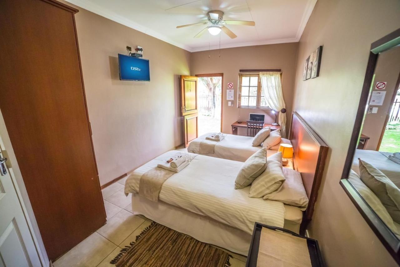 Beryl1 Guest House Klerksdorp Exterior foto