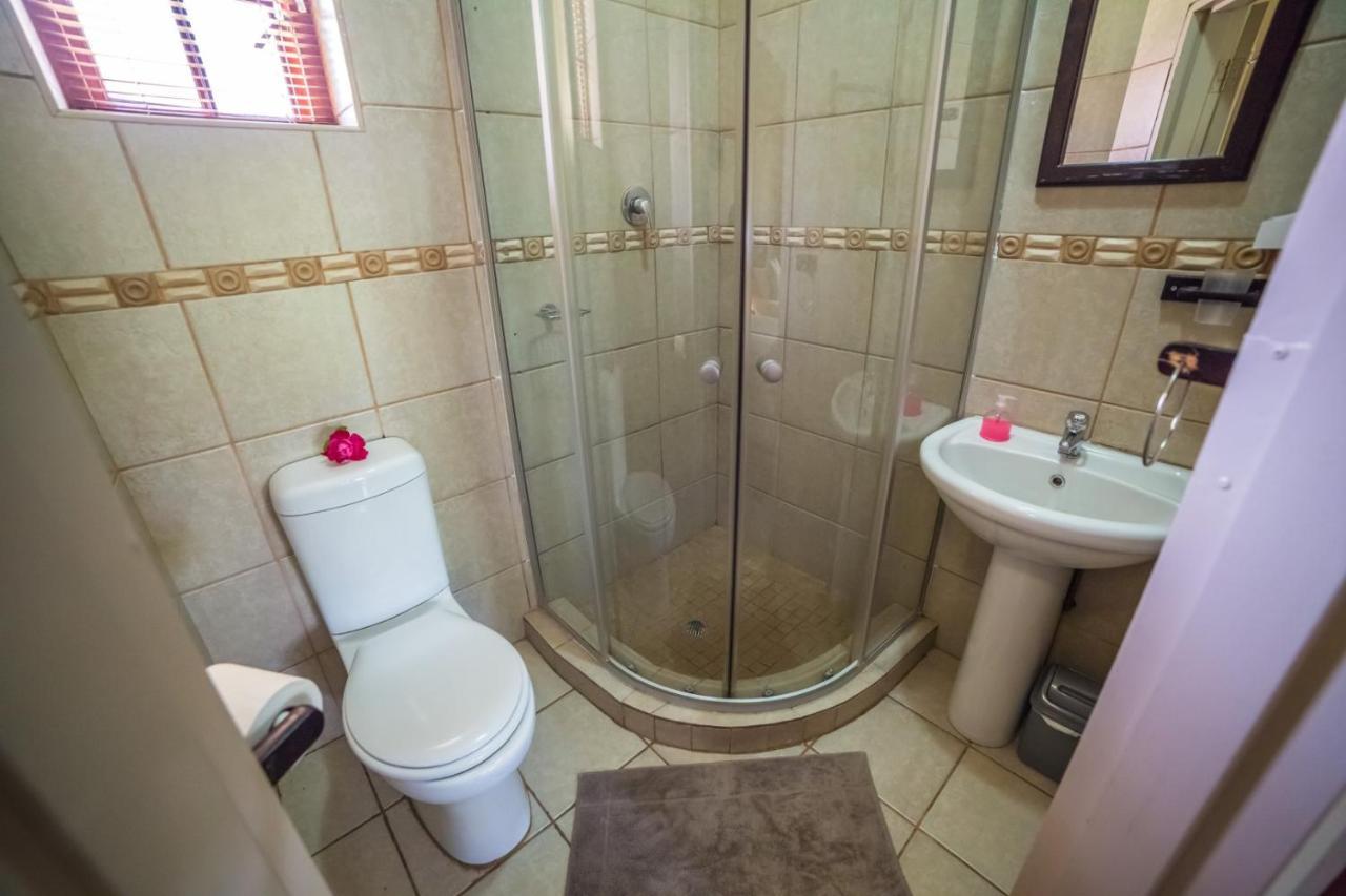 Beryl1 Guest House Klerksdorp Exterior foto